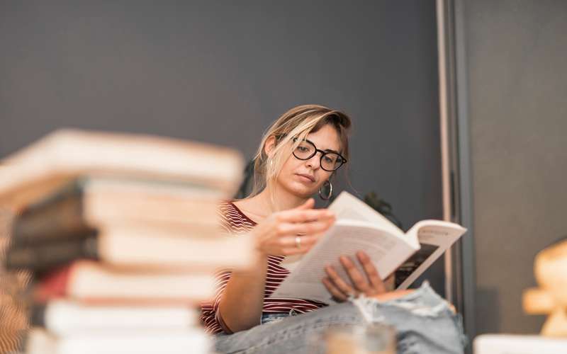 کتاب‌های صوتی تاریخ ادبیات